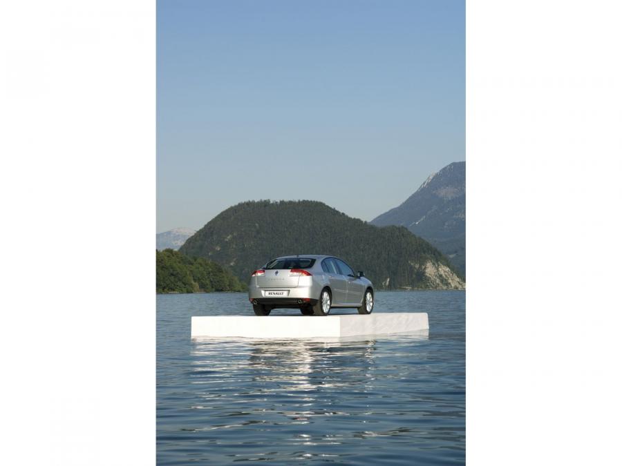  Renault Laguna III 2007 года  (фото 41 из 92)